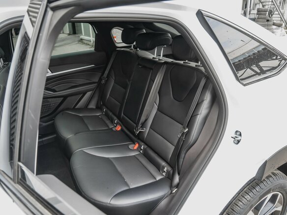 2026 Haval F7x II, белый, 3959010 рублей - вид 28
