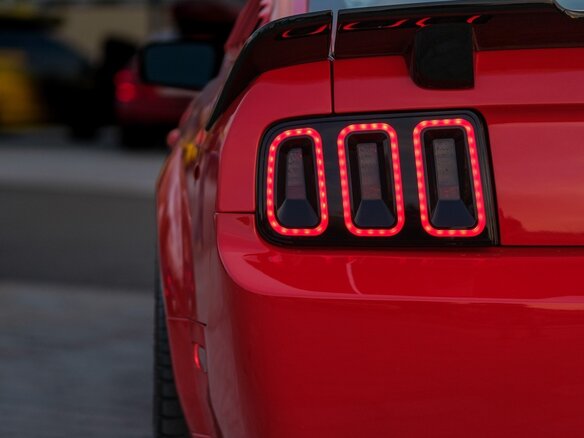 2005 Ford Mustang V, пурпурный, 3300000 рублей - вид 11