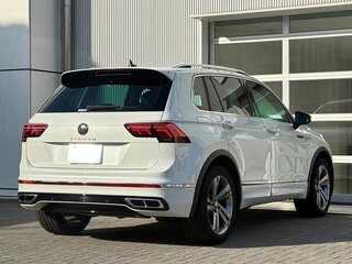 2022 Volkswagen Tiguan II Рестайлинг, белый, 2462002 рублей, вид 2