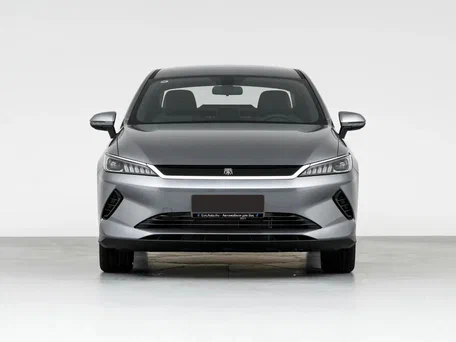 2026 BYD Qin Plus EV 510 I Рестайлинг, серебристый, 1950000 рублей, вид 1