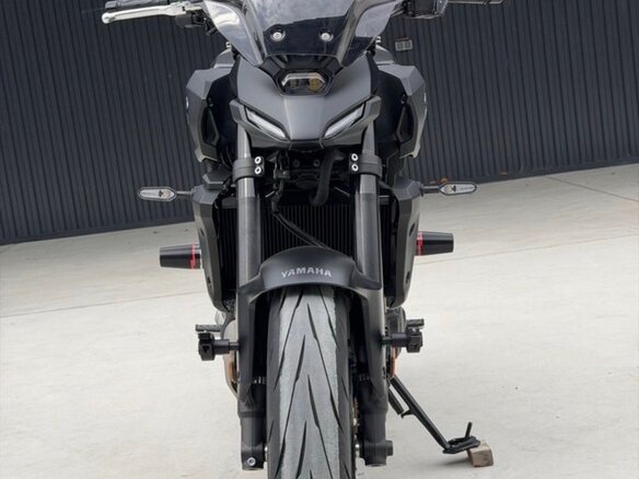 2025 Yamaha MT-07 (FZ-07), чёрный - вид 9
