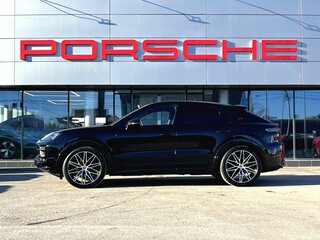 2025 Porsche Cayenne Coupé III Рестайлинг, чёрный, 16990000 рублей, вид 2