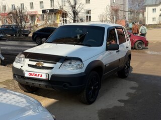 2014 Chevrolet Niva I Рестайлинг, белый, 570000 рублей, вид 2