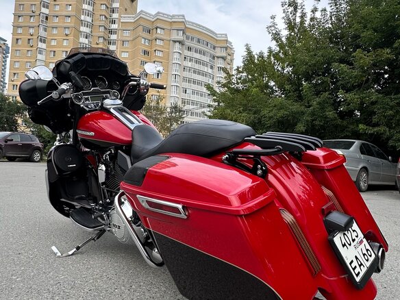 2010 Harley-Davidson Electra Glide, красный, 1150000 рублей - вид 17