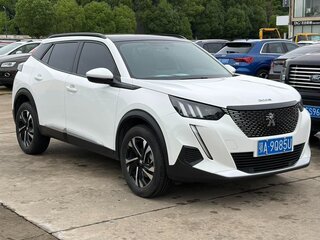 2024 Peugeot 2008 II, белый, 1420000 рублей, вид 2