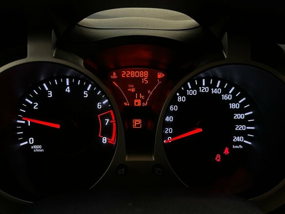 2011 Nissan Juke I, белый - вид 5