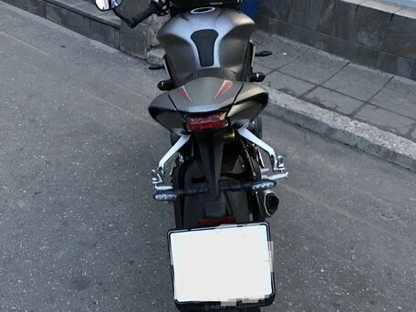 2017 Triumph Street Triple, серый, 950000 рублей, вид 4