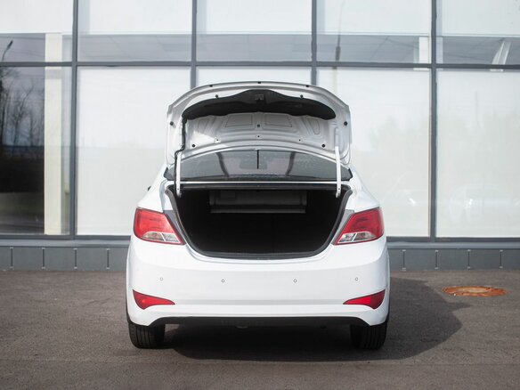 2014 Hyundai Solaris I Рестайлинг, белый, 580000 рублей - вид 19