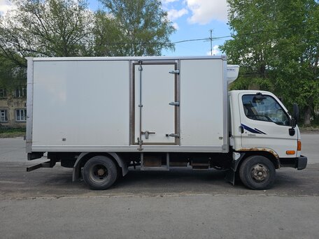 2010 Hyundai HD65, белый, 1600000 рублей, вид 2