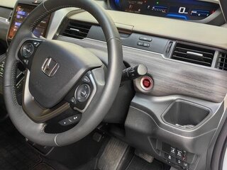 2019 Honda Freed II Рестайлинг, белый, 1470000 рублей, вид 5