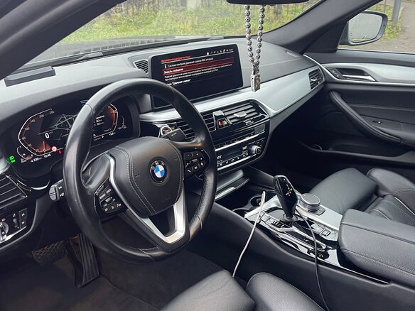 2021 BMW 5 серии 520d xDrive VII (G30/G31/G38) Рестайлинг, серый, 3900000 рублей - вид 5