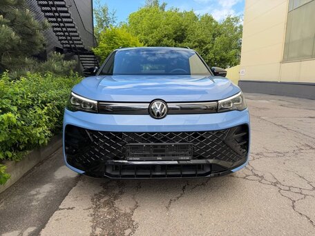 2025 Volkswagen Tiguan L Pro III (China Market), голубой, 4720000 рублей, вид 3