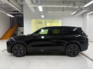 2024 Li Auto (Lixiang) L8 42.8 kWh I Рестайлинг, чёрный, 6987222 рублей, вид 2