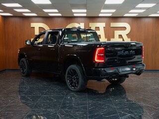 2026 Ram 1500 Crew Cab V Рестайлинг, чёрный, 9881660 рублей, вид 4