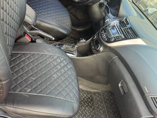 2015 Hyundai Solaris I Рестайлинг, красный, 900000 рублей, вид 5
