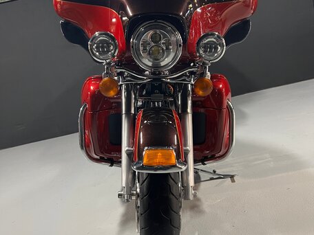 2010 Harley-Davidson Electra Glide, красный, 930000 рублей, вид 3