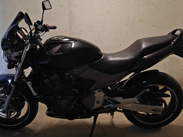 2004 Honda CB 600F Hornet, чёрный, 410000 рублей - вид 7