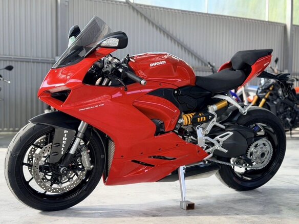 2022 Ducati Panigale V2, красный - вид 2