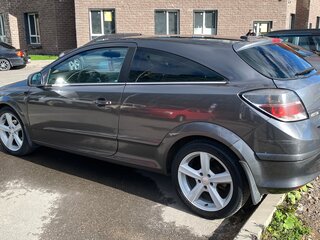 2010 Opel Astra GTC H Рестайлинг, серый, 550000 рублей, вид 4