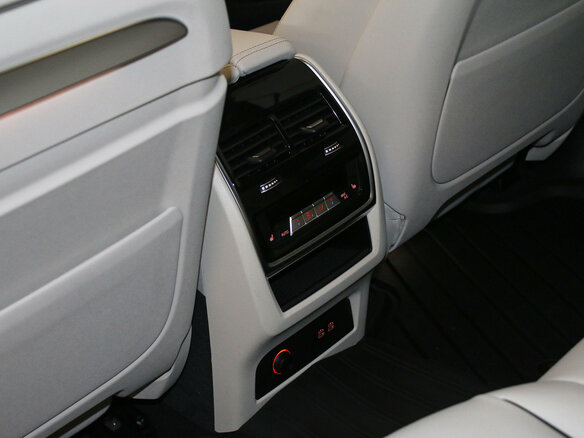 2024 BMW X7 40d I (G07) Рестайлинг, чёрный - вид 8