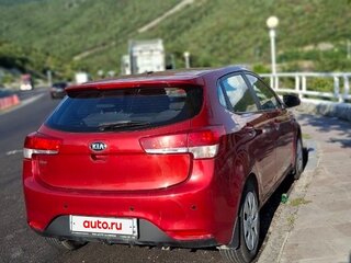 2017 Kia Rio III Рестайлинг, красный, 750000 рублей, вид 2