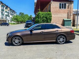 2014 Mercedes-Benz E-Класс 200 IV (W212, S212, C207) Рестайлинг, коричневый, 2300000 рублей, вид 5