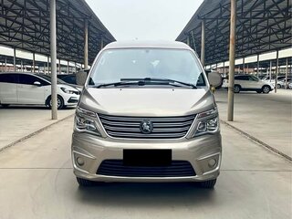 2022 Forthing Lingzhi M5, золотистый, 1100000 рублей, вид 2