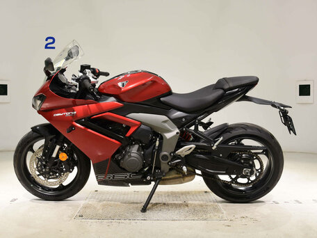 2024 Triumph Daytona 660, красный, 917400 рублей, вид 2