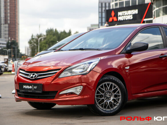 2015 Hyundai Solaris I Рестайлинг, красный - вид 13