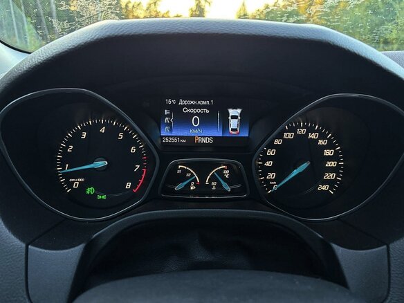 2013 Ford Focus III, красный, 975000 рублей - вид 17