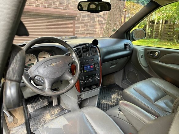 2004 Chrysler Voyager Grand IV Рестайлинг, чёрный - вид 10