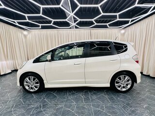 2010 Honda Fit II, белый, 999000 рублей, вид 3