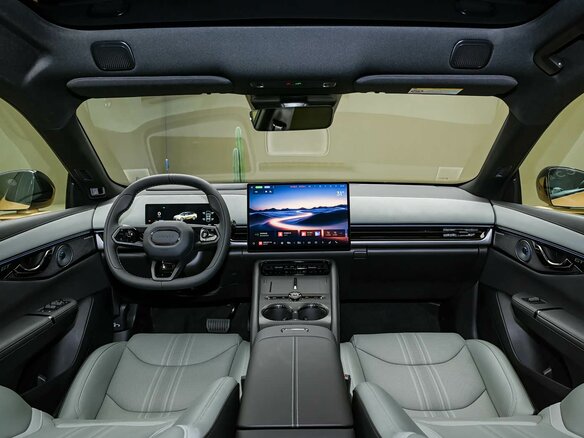 2026 Lynk & Co 07 GT I Рестайлинг, чёрный, 6490000 рублей - вид 3
