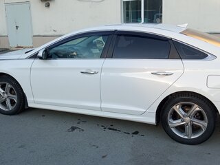 2018 Hyundai Sonata VII (LF) Рестайлинг, белый, 1800000 рублей, вид 4