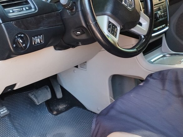 2011 Dodge Caravan Grand V, чёрный, 1750000 рублей - вид 22