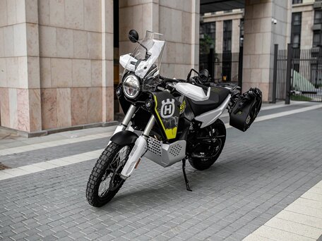2026 Husqvarna Norden 901, серый, 1930000 рублей, вид 1