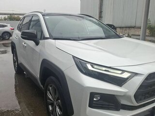 2023 Toyota RAV4 V (XA50), белый, 3600000 рублей, вид 2