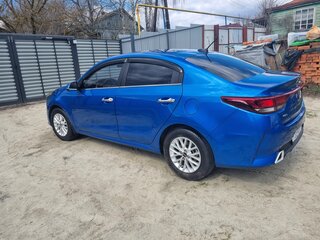 2021 Kia Rio IV Рестайлинг, синий, 1350000 рублей, вид 5