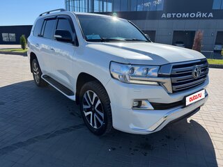 2015 Toyota Land Cruiser 200 Series Рестайлинг 2, белый, 5650000 рублей, вид 5