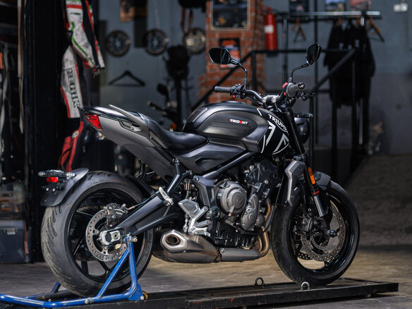 2021 Triumph Trident 660, чёрный - вид 16