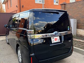 2019 Toyota Voxy III (R80) Рестайлинг, чёрный, 2350000 рублей, вид 4