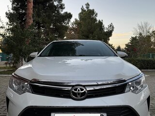 2015 Toyota Camry VII (XV50) Рестайлинг, белый, 1850000 рублей, вид 1
