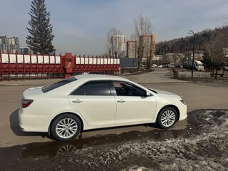 2015 Toyota Camry VII (XV50) Рестайлинг, белый, 2050000 рублей, вид 4