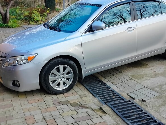 2009 Toyota Camry VI (XV40) Рестайлинг, серебристый, 1550000 рублей - вид 5