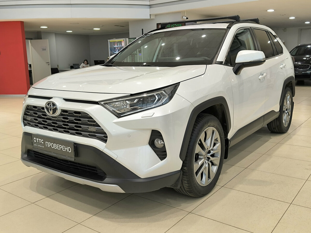 Открыть фотографии: Toyota RAV4 V (XA50)