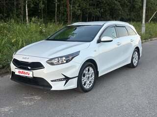 2021 Kia Ceed III Рестайлинг, белый, 2159000 рублей, вид 1