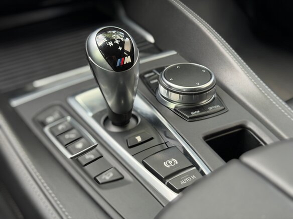 2018 BMW X6 M II (F86), чёрный, 3900000 рублей - вид 19