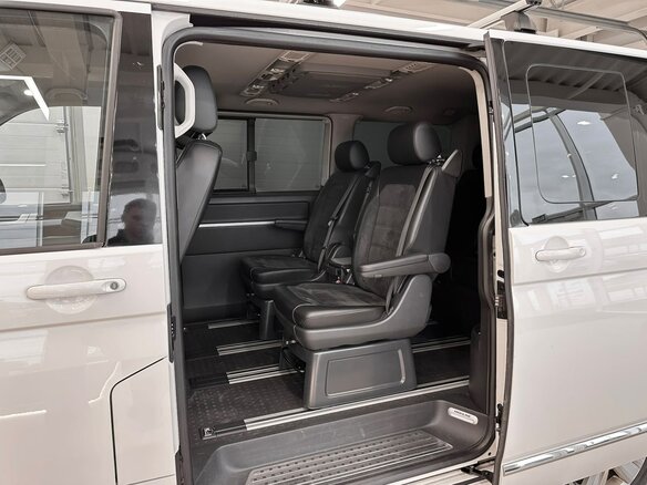 2017 Volkswagen Multivan T6, белый, 4399900 рублей - вид 19