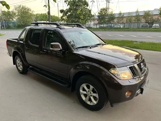 2010 Nissan Navara (Frontier) III (D40) Рестайлинг, серый, 1765000 рублей, вид 2