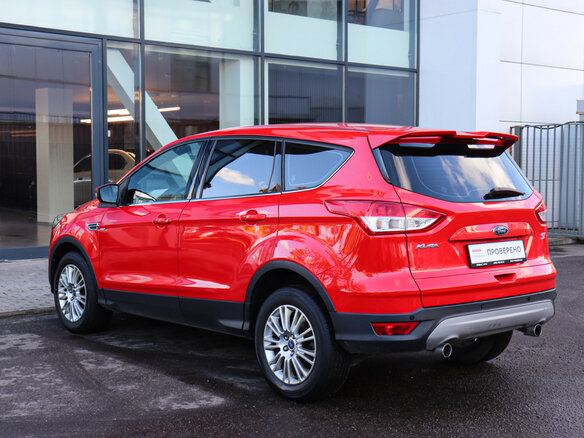 2016 Ford Kuga II, красный, 1100000 рублей - вид 5